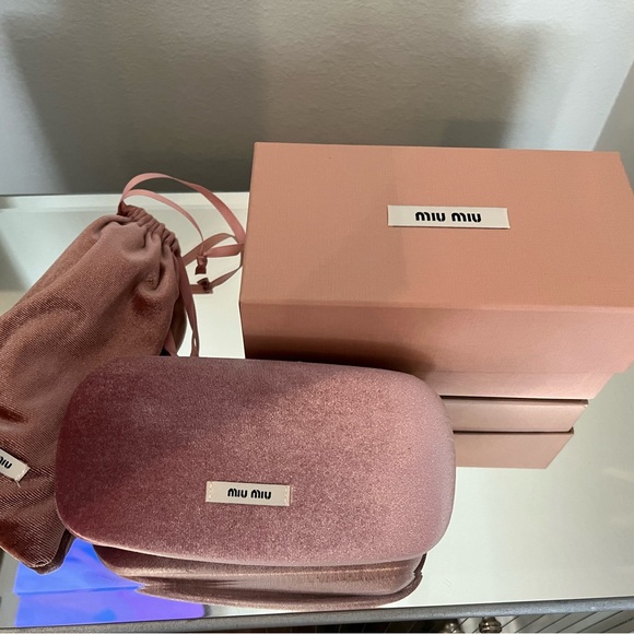 100 Authentic MIU MIU sunglasses - Picture 5 of 14